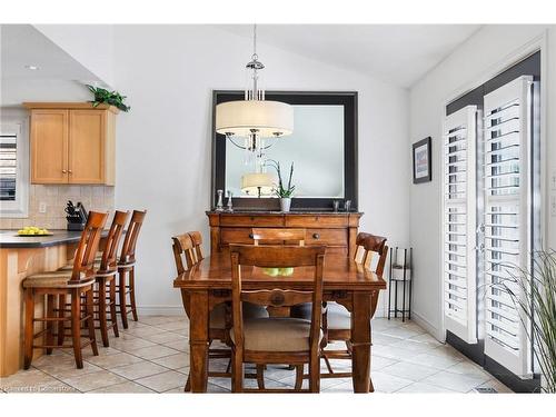 24 Benziger Lane, Hamilton, ON - Indoor Photo Showing Dining Room