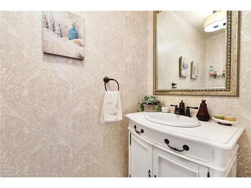 24 Benziger Lane, Hamilton, ON - Indoor Photo Showing Bathroom