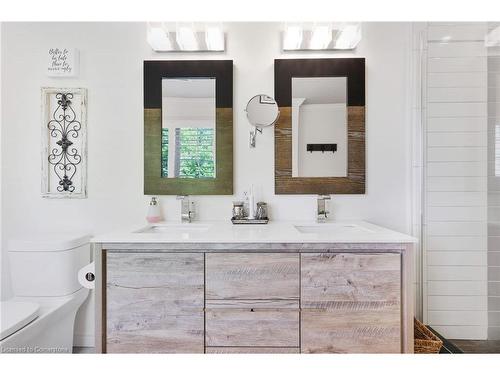 24 Benziger Lane, Hamilton, ON - Indoor Photo Showing Bathroom