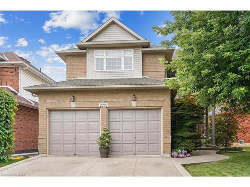 2232 Creekview Drive, Burlington, ON - Outdoor