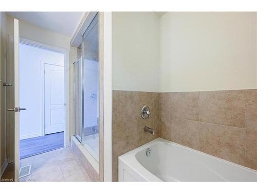 95 Bilanski Farm Road, Brantford, ON - Indoor Photo Showing Bathroom