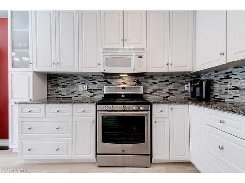 5232 Stonehaven Drive, Burlington, ON - Indoor Photo Showing Kitchen With Upgraded Kitchen