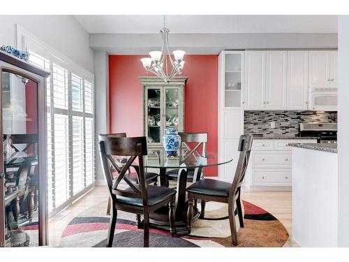 5232 Stonehaven Drive, Burlington, ON - Indoor Photo Showing Dining Room