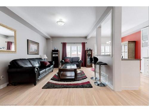 5232 Stonehaven Drive, Burlington, ON - Indoor Photo Showing Living Room