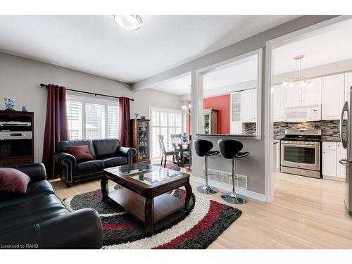 5232 Stonehaven Drive, Burlington, ON - Indoor Photo Showing Living Room