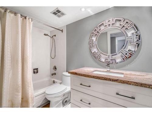 608-1225 North Shore Boulevard E, Burlington, ON - Indoor Photo Showing Bathroom