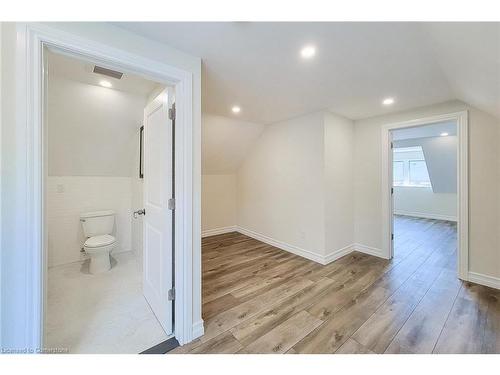 2-344 Main Street W, Hamilton, ON - Indoor Photo Showing Bathroom