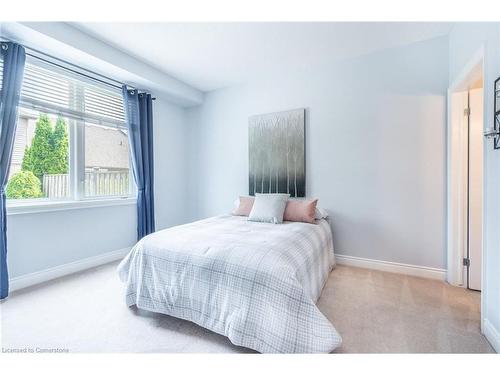 14-2165 Itabashi Way, Burlington, ON - Indoor Photo Showing Bedroom