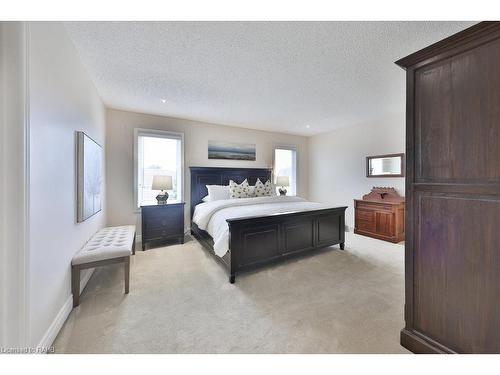 4268 Sarazen Drive, Burlington, ON - Indoor Photo Showing Bedroom