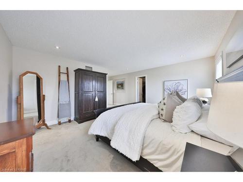 4268 Sarazen Drive, Burlington, ON - Indoor Photo Showing Bedroom