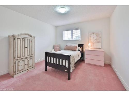 4268 Sarazen Drive, Burlington, ON - Indoor Photo Showing Bedroom