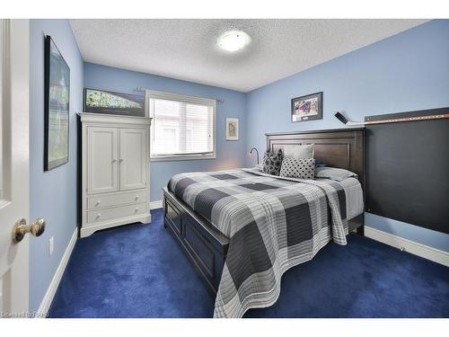 4268 Sarazen Drive, Burlington, ON - Indoor Photo Showing Bedroom