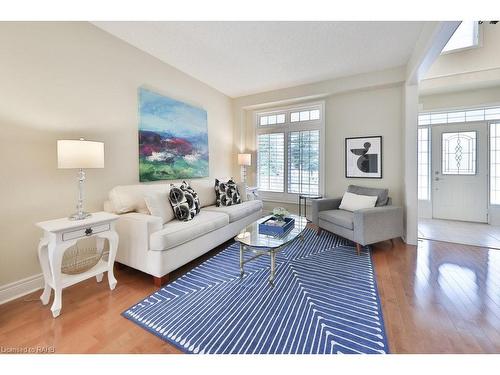 4268 Sarazen Drive, Burlington, ON - Indoor Photo Showing Living Room