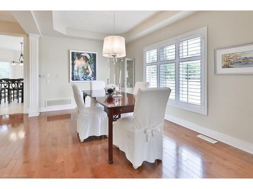 4268 Sarazen Drive, Burlington, ON - Indoor Photo Showing Dining Room