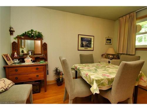 212 West 33Rd Street, Hamilton, ON - Indoor Photo Showing Dining Room