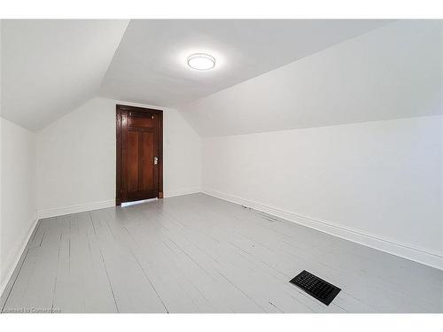 17 Barnesdale Avenue N, Hamilton, ON - Indoor Photo Showing Other Room