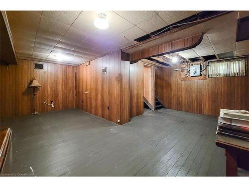 17 Barnesdale Avenue N, Hamilton, ON - Indoor Photo Showing Basement