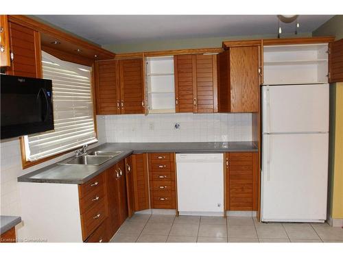 934 Upper Ottawa Street, Hamilton, ON - Indoor Photo Showing Kitchen With Double Sink