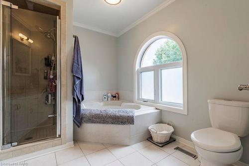 35 Banbury Drive, Ancaster, ON - Indoor Photo Showing Bathroom