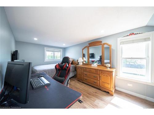 71 Dunkirk Drive, Hamilton, ON - Indoor Photo Showing Other Room