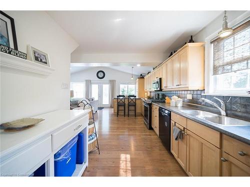 71 Dunkirk Drive, Hamilton, ON - Indoor Photo Showing Kitchen With Double Sink