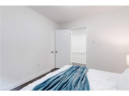 22 Francis Street, Hamilton, ON - Indoor Photo Showing Bedroom