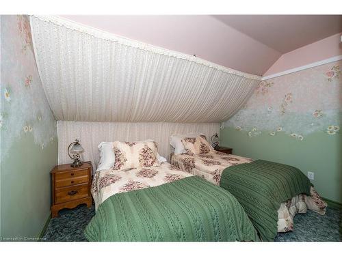 304399 South Line, Priceville, ON - Indoor Photo Showing Bedroom