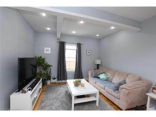 2-78 George Street, Hamilton, ON - Indoor Photo Showing Living Room