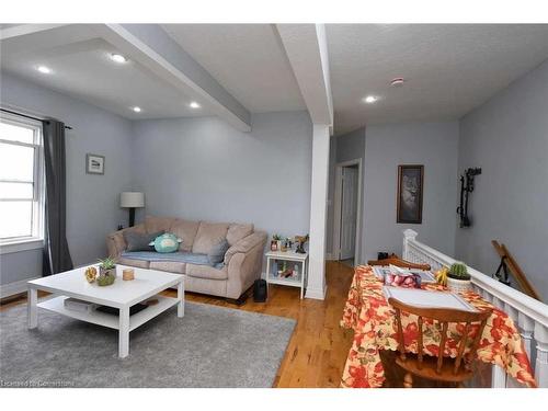 2-78 George Street, Hamilton, ON - Indoor Photo Showing Living Room