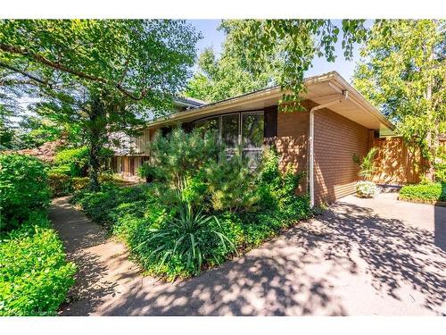 5203 Mulberry Drive, Burlington, ON 