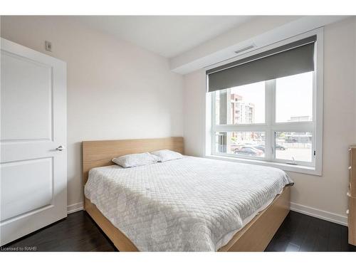 235-125 Shoreview Place, Stoney Creek, ON - Indoor Photo Showing Bedroom