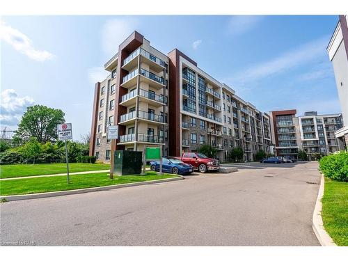 235-125 Shoreview Place, Stoney Creek, ON - Outdoor With Facade