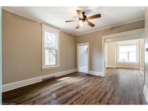 92 Ashley Street, Hamilton, ON - Indoor Photo Showing Other Room