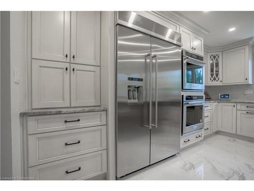 7566 Howard Avenue, Mcgregor, ON - Indoor Photo Showing Kitchen