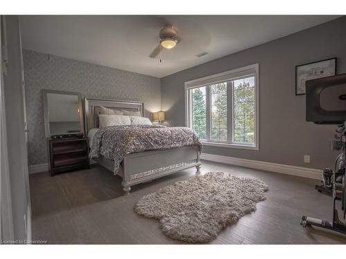 7566 Howard Avenue, Mcgregor, ON - Indoor Photo Showing Bedroom