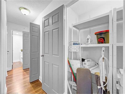 501-1425 Ghent Avenue, Burlington, ON - Indoor Photo Showing Other Room