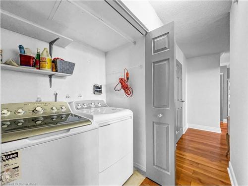 501-1425 Ghent Avenue, Burlington, ON - Indoor Photo Showing Laundry Room