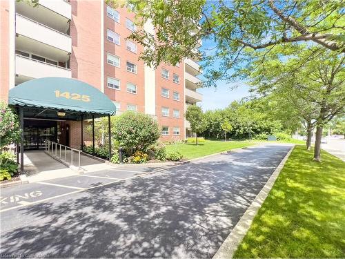 501-1425 Ghent Avenue, Burlington, ON - Outdoor With Balcony