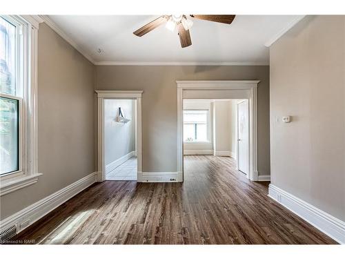 92 Ashley Street, Hamilton, ON - Indoor Photo Showing Other Room