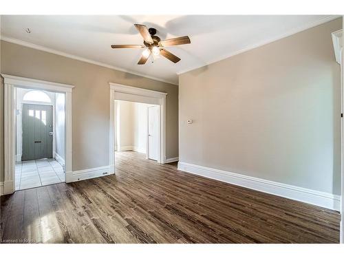 92 Ashley Street, Hamilton, ON - Indoor Photo Showing Other Room