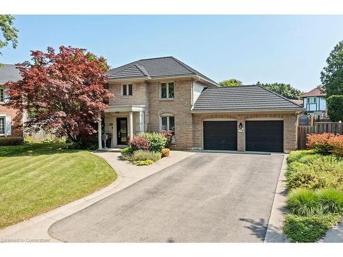 574 Tomahawk Crescent, Ancaster, ON - Outdoor With Facade