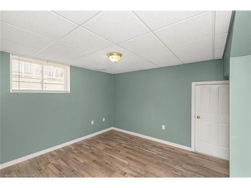 30 Country Club Road, Cayuga, ON - Indoor Photo Showing Other Room