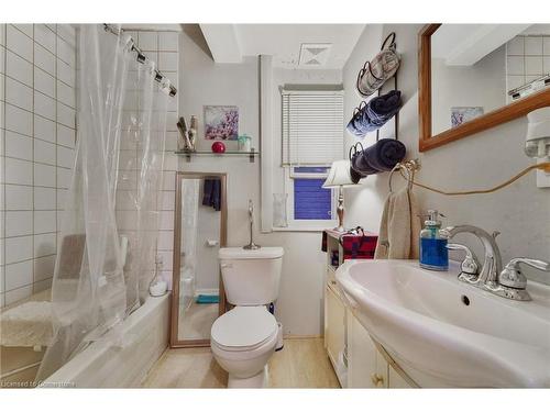 275 Dunsmure Road, Hamilton, ON - Indoor Photo Showing Bathroom