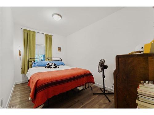 275 Dunsmure Road, Hamilton, ON - Indoor Photo Showing Bedroom