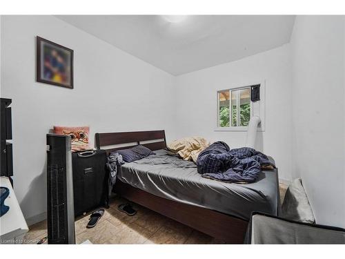 275 Dunsmure Road, Hamilton, ON - Indoor Photo Showing Bedroom