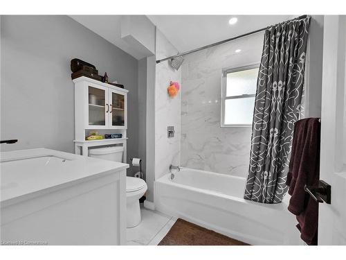 7167 Rainham Road, Dunnville, ON - Indoor Photo Showing Bathroom