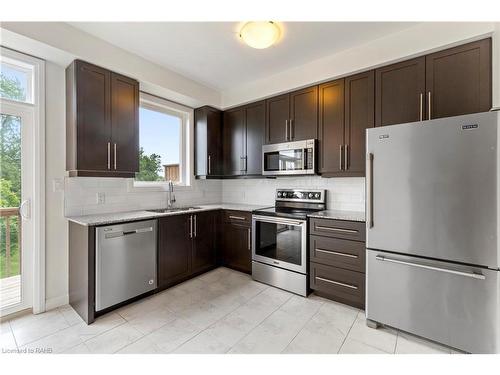 29-1169 Garner Road E, Hamilton, ON - Indoor Photo Showing Kitchen