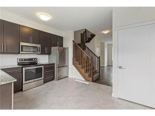 29-1169 Garner Road E, Hamilton, ON - Indoor Photo Showing Kitchen