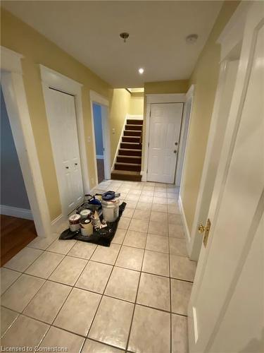 Upper-21 Proctor Boulevard, Hamilton, ON - Indoor Photo Showing Other Room