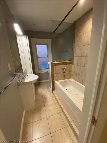 Upper-21 Proctor Boulevard, Hamilton, ON - Indoor Photo Showing Bathroom